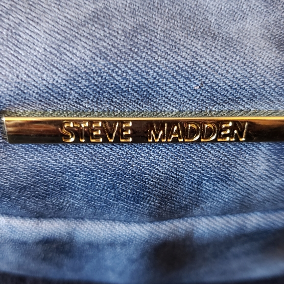 Handbags - Picture 6 of 6